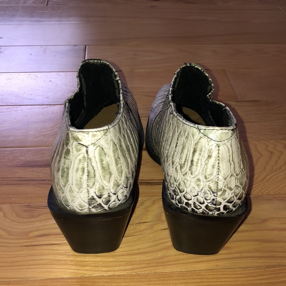 NWOT Size 7, Tony Lama western booties - Picture 3 of 5